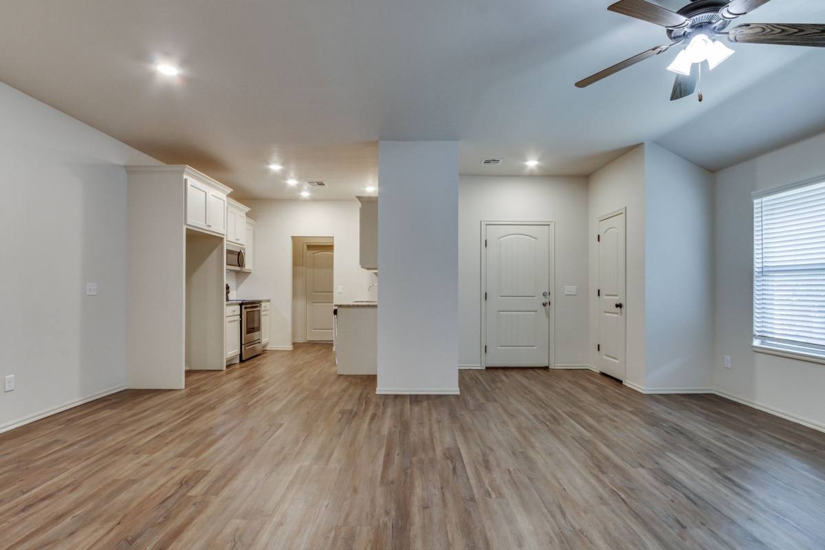 341 Chalk Hill Court, Edmond, OK 73003 - House for Rent - Image 9