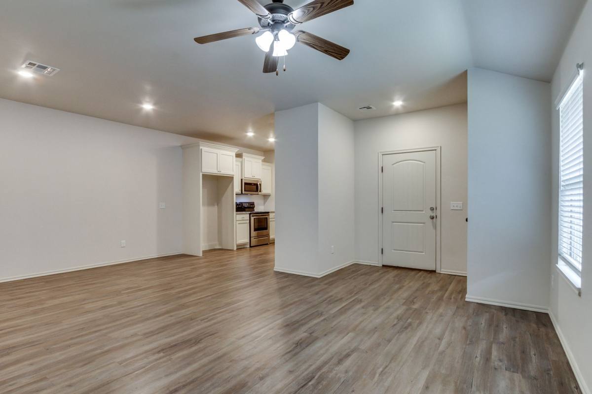 341 Chalk Hill Court, Edmond, OK 73003 - House for Rent - Image 10