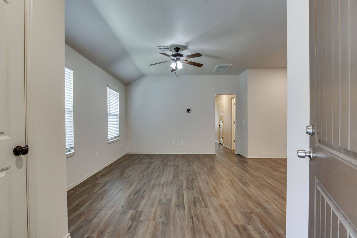 341 Chalk Hill Court, Edmond, OK 73003 - House for Rent - Image 5