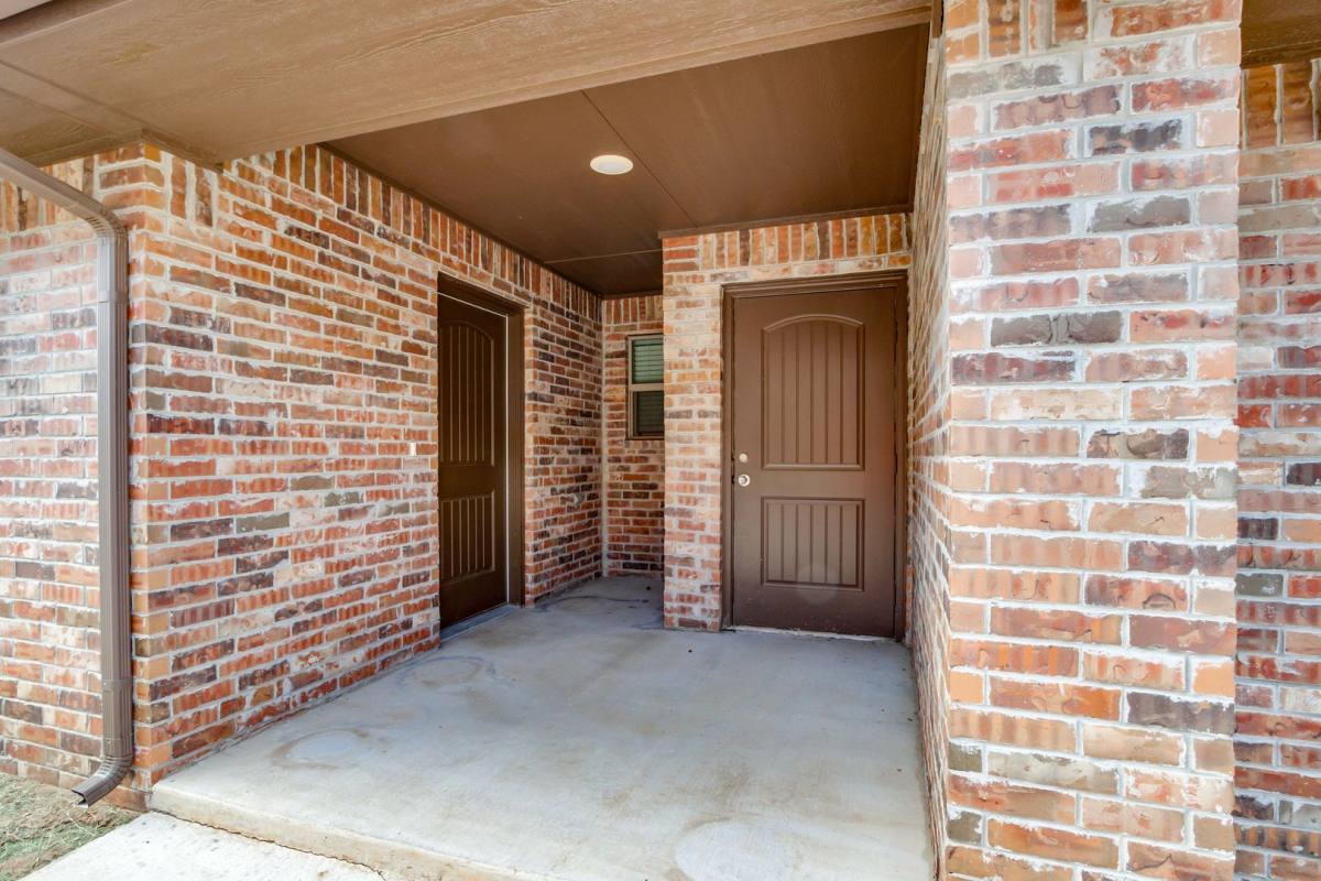 341 Chalk Hill Court, Edmond, OK 73003 - House for Rent - Image 3