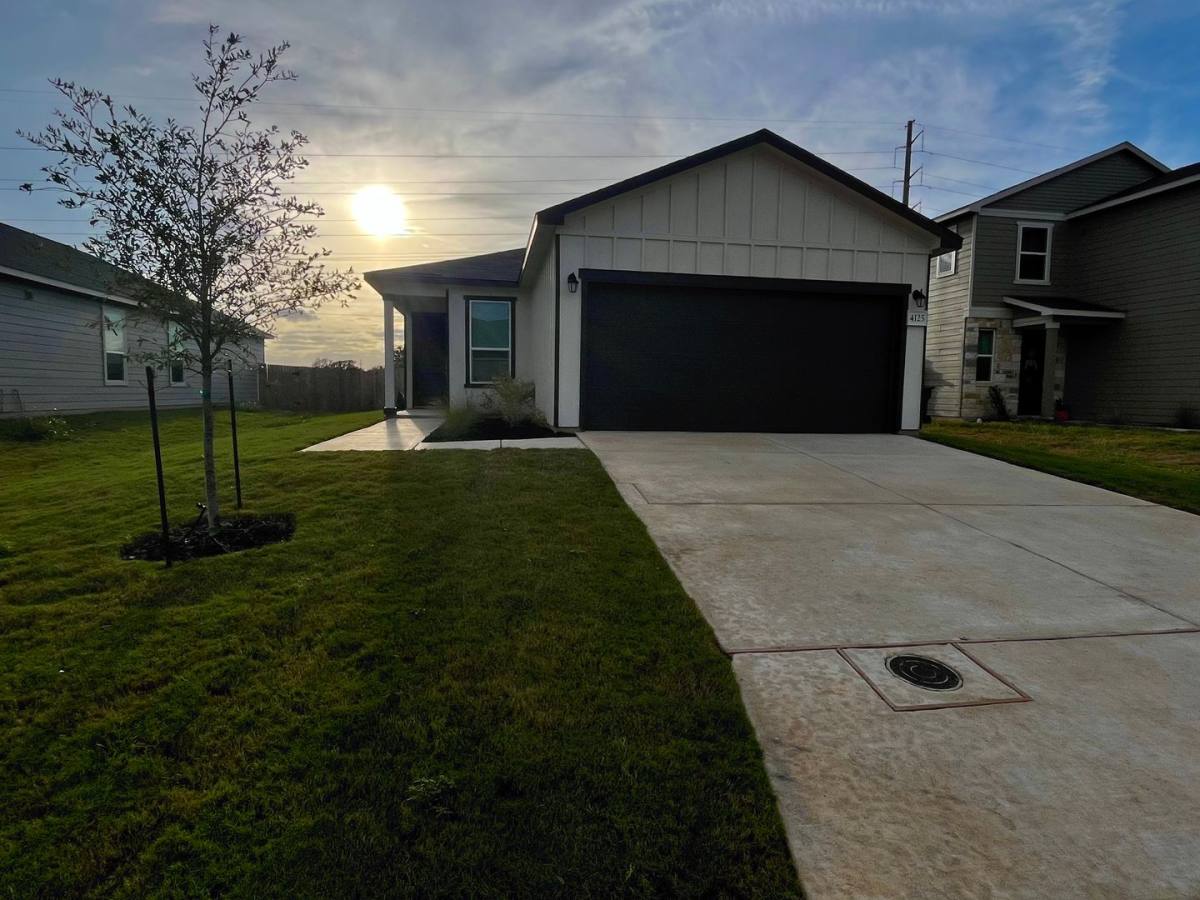 4125 Woodside Dr, Seguin, TX 78155 - House for Rent