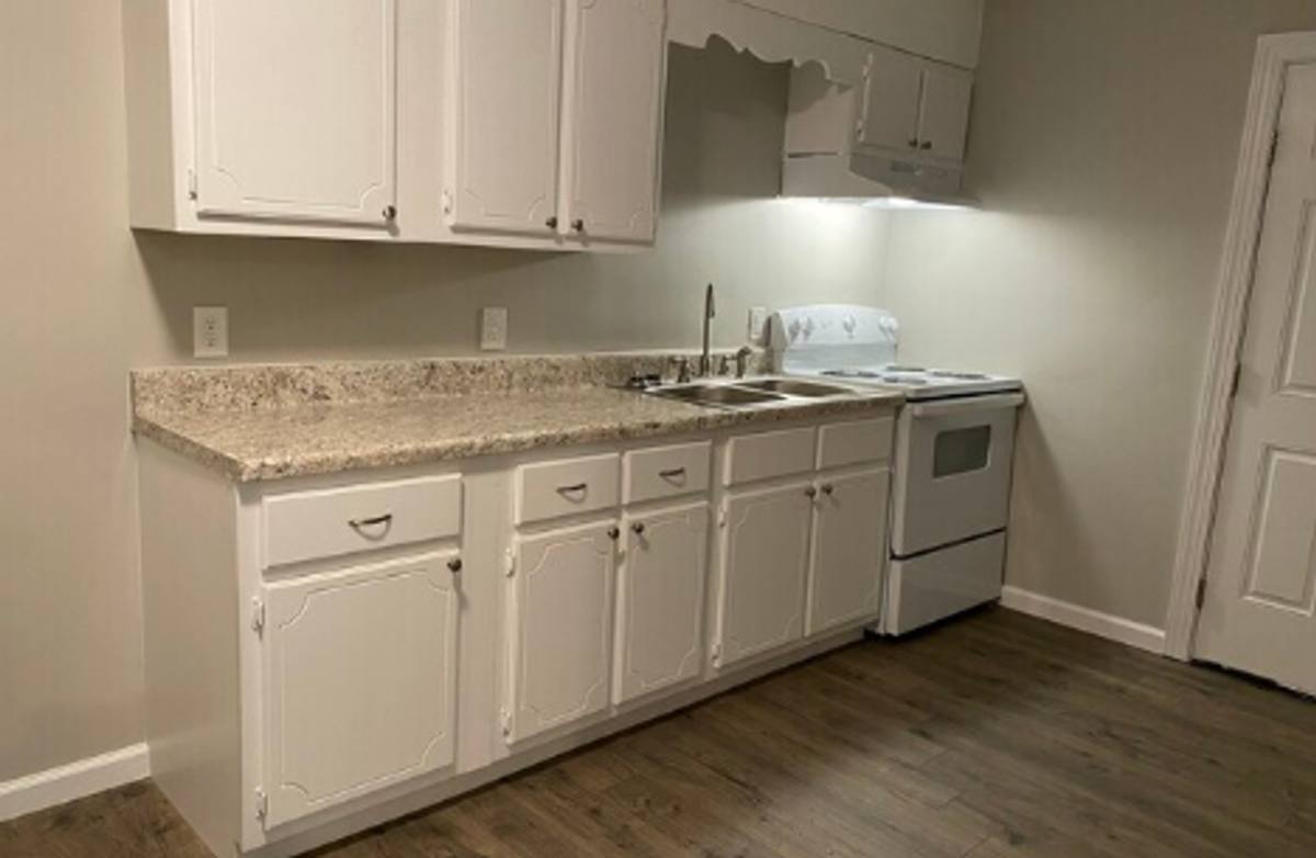 898 Old Hickory Blvd, Jackson, TN 38305 - Apartment for Rent - Image 2
