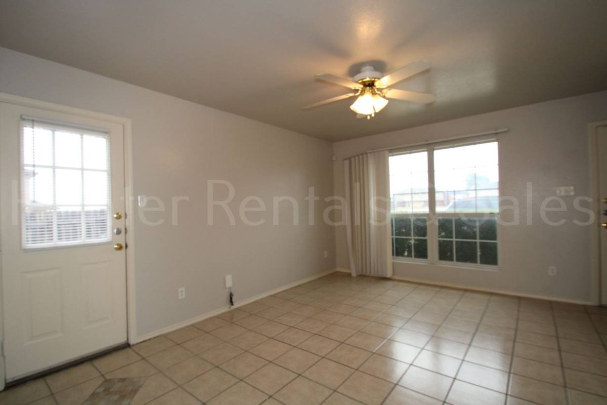 4301-D Alan Kent Dr, Killeen, TX 76549 - Townhouse for Rent - Image 2