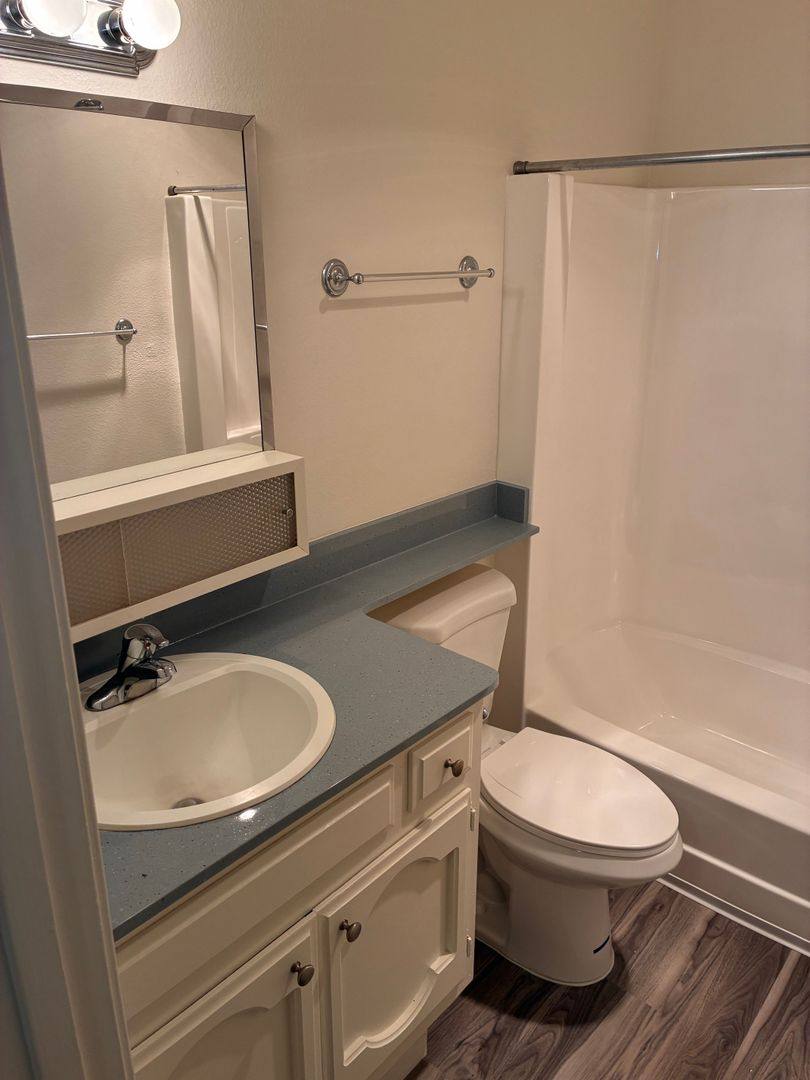 427 W 4th Ave, Escondido, CA 92025 - Apartment for Rent - Image 9