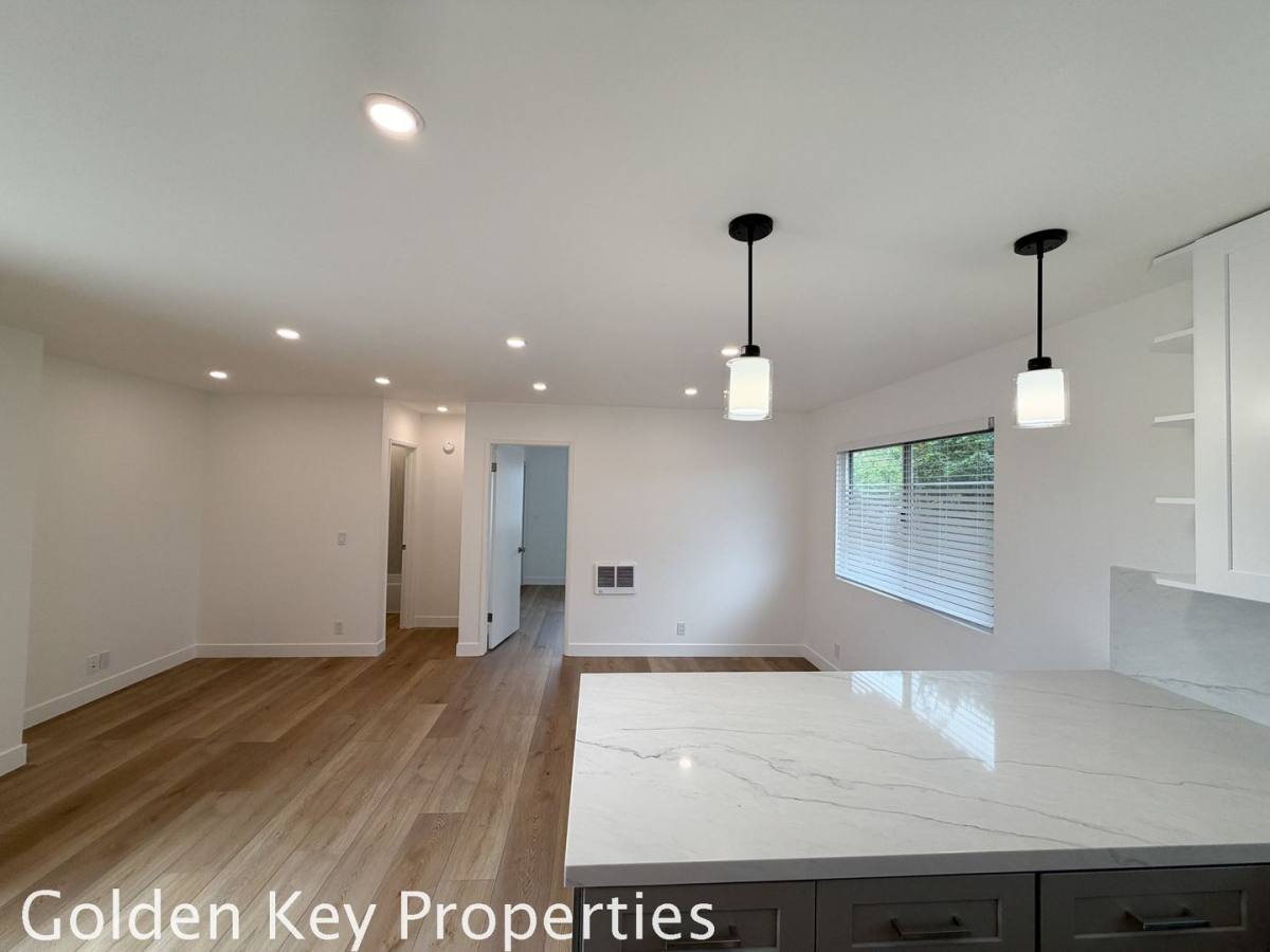 1724 Broadway St #E, Oceanside, CA 92054 - Apartment for Rent - Image 7