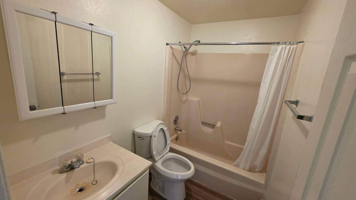 206 14th St, Greeley, CO 80631 - Condo for Rent - Image 9