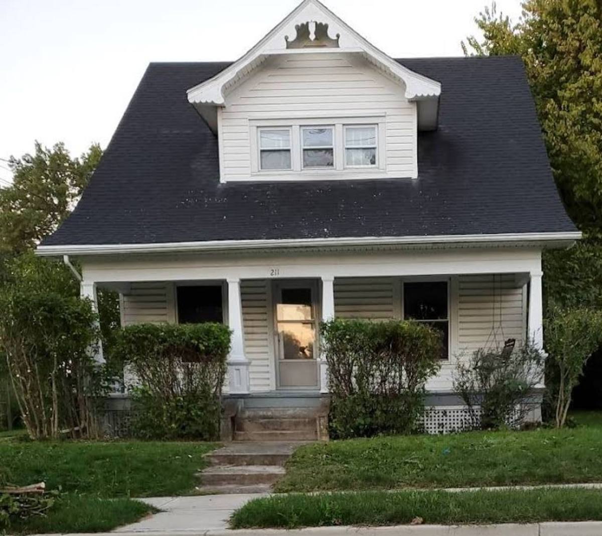 Apartment for rent at 211 N Walnut St, Englewood, OH 45322
