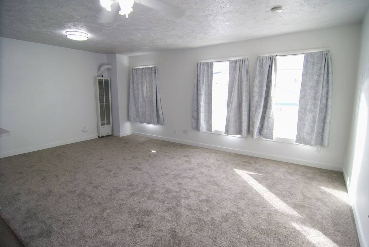 37 W Main St, Rexburg, ID 83440 - Apartment for Rent - Image 4