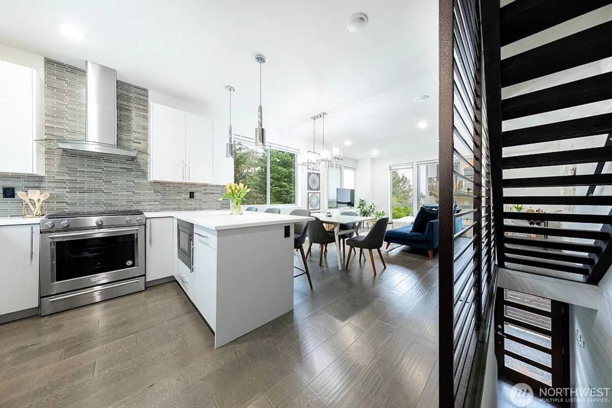 744 N 95th St #B, Seattle, WA 98103 - Townhouse for Rent