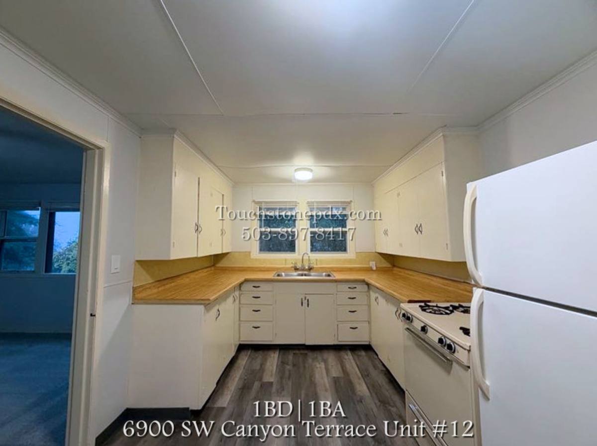 Apartment for rent at Valley View, 6900 SW Canyon Terrace, Portland, OR 97225