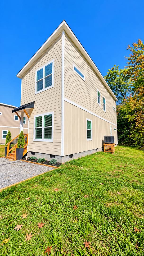 House for rent at 4 Wyndom Lane, Asheville, NC 28806