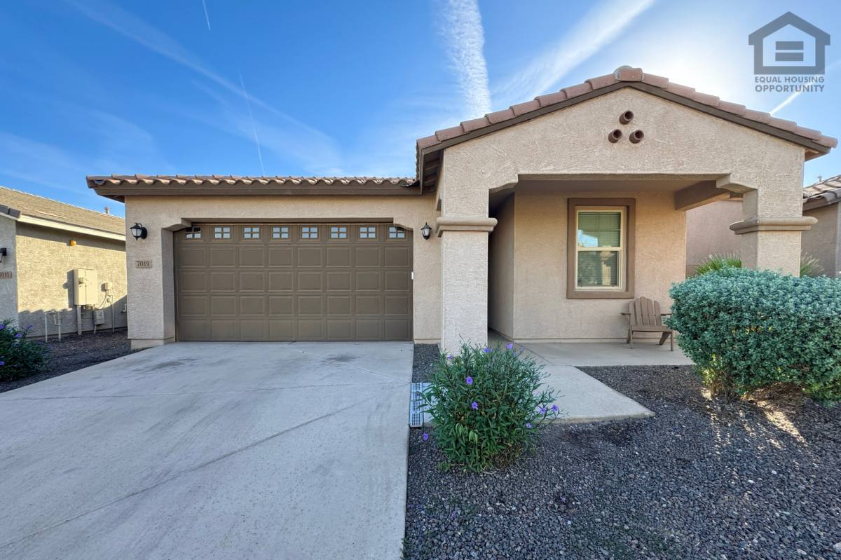 7019 S 13th Way, Phoenix, AZ 85042 - House for Rent - Image 1