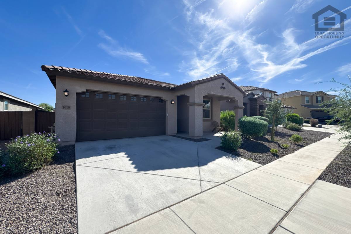 7019 S 13th Way, Phoenix, AZ 85042 - House for Rent - Image 5