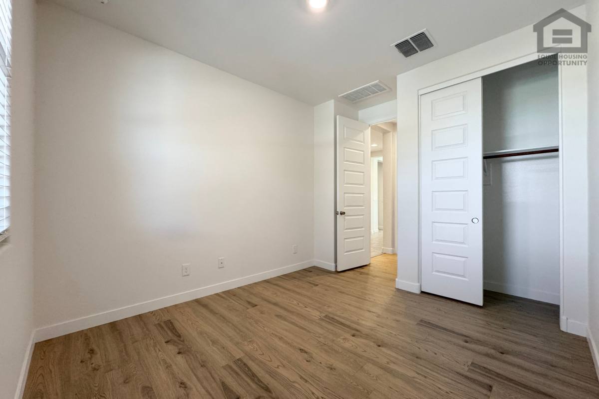 7019 S 13th Way, Phoenix, AZ 85042 - House for Rent - Image 8