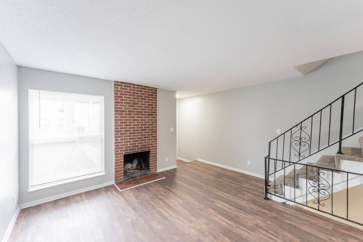 Wornall Place & Townhomes, 8718 Wornall Rd, Kansas City, MO 64114 - Apartment for Rent - Image 5