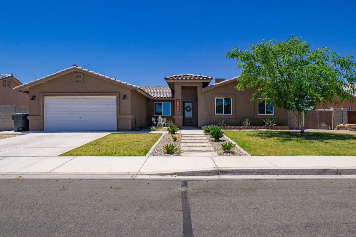House for rent at 4158 S Sunflower Dr, Yuma, AZ 85365