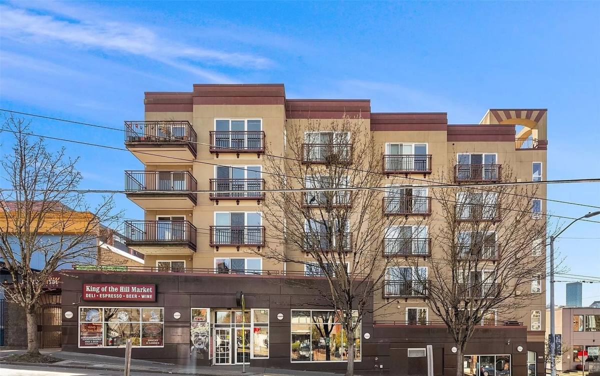 1711 E Olive Way #402, Seattle, WA 98102 - Condo for Rent - Image 2