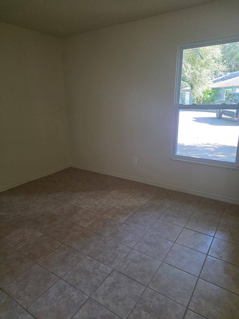708 26th Ave E, Bradenton, FL 34208 - House for Rent - Image 6