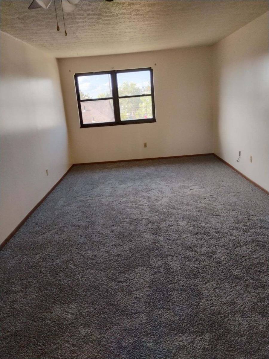 930 Punta Gorda Ave, East McKeesport, PA 15035 - Apartment for Rent - Image 2