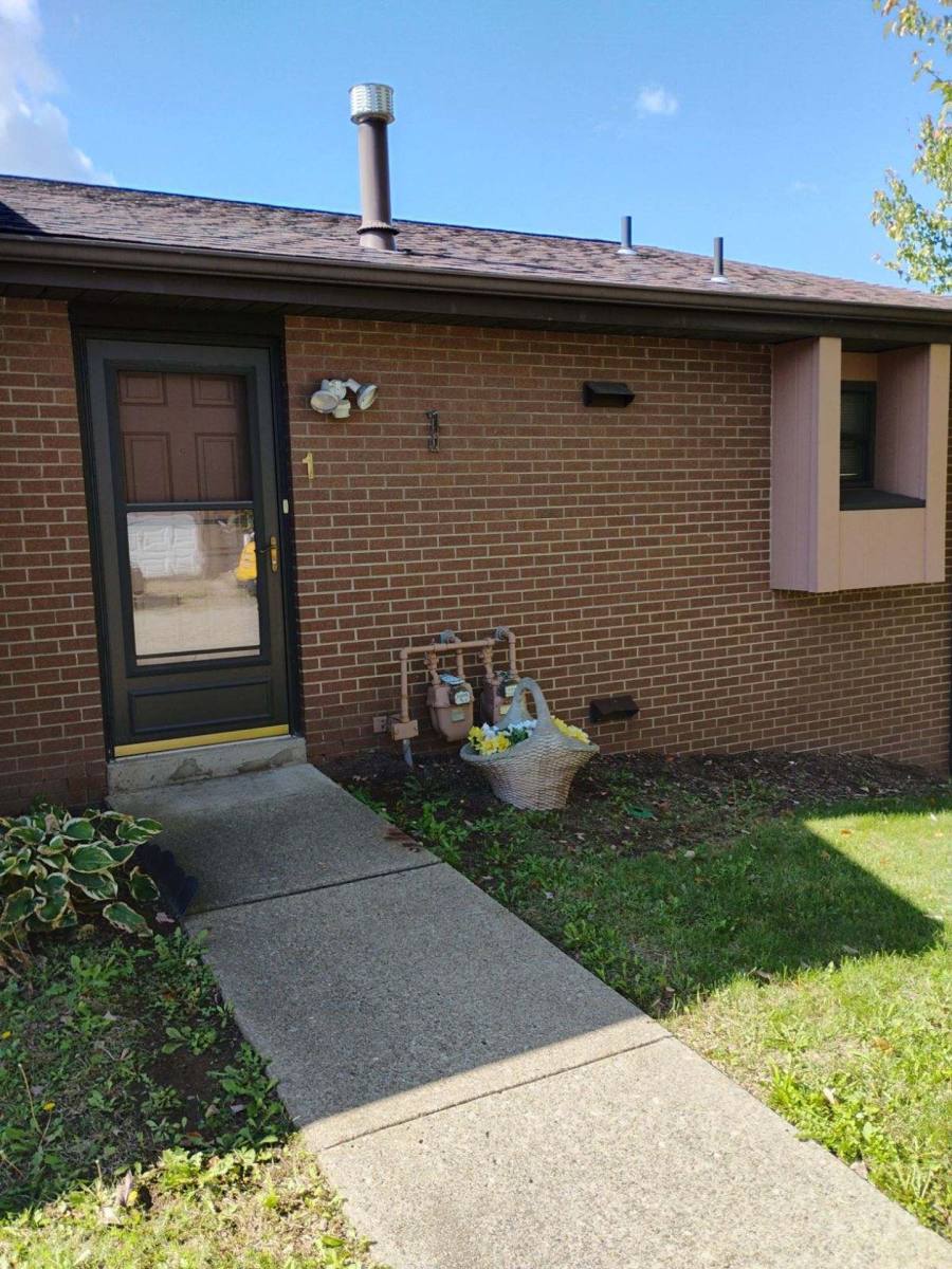 930 Punta Gorda Ave, East McKeesport, PA 15035 - Apartment for Rent