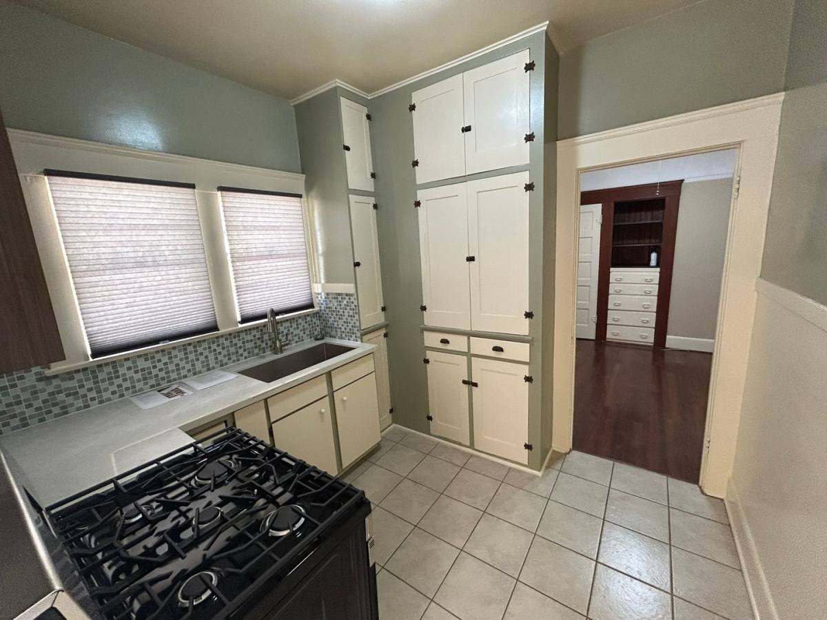 1560 10th Ave, San Diego, CA 92101 - Apartment for Rent - Image 4