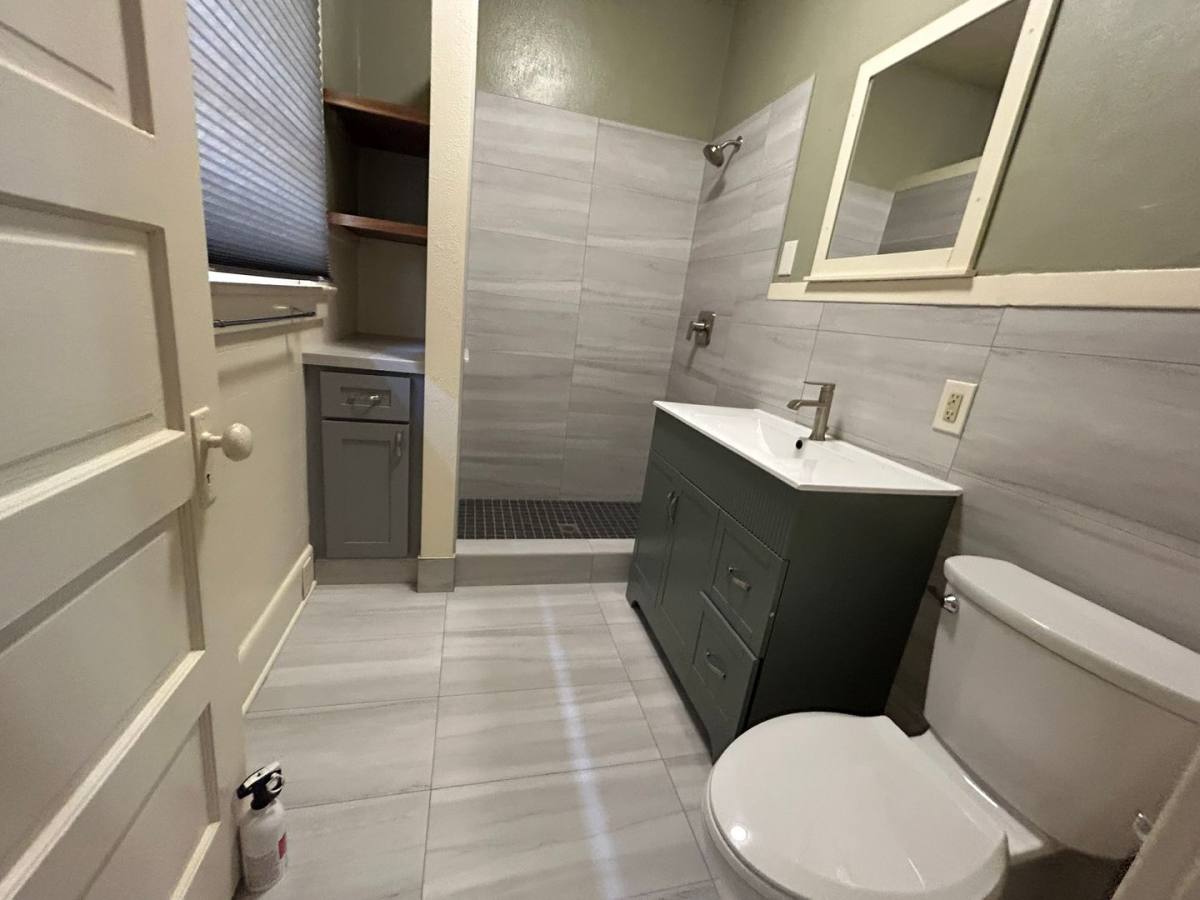 1560 10th Ave, San Diego, CA 92101 - Apartment for Rent - Image 7