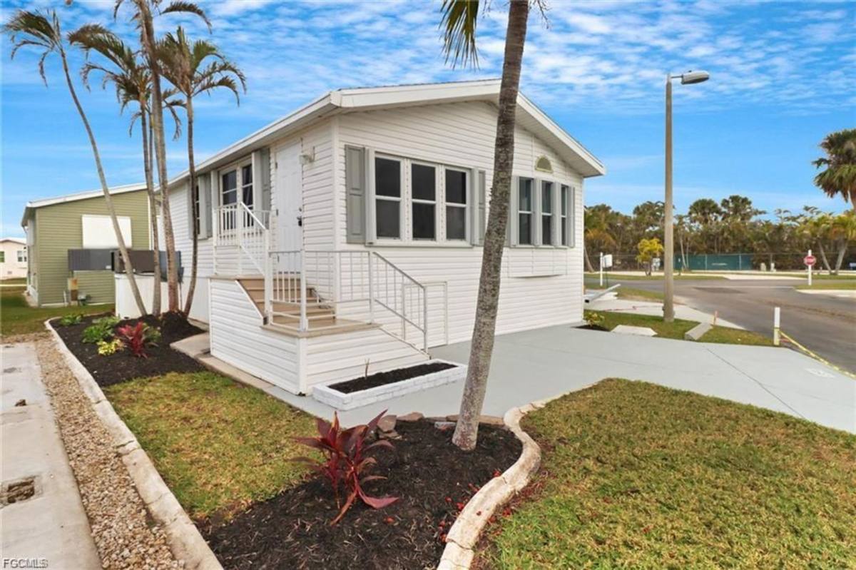 House for rent at 19681 Summerlin Rd #354, Fort Myers, FL 33908