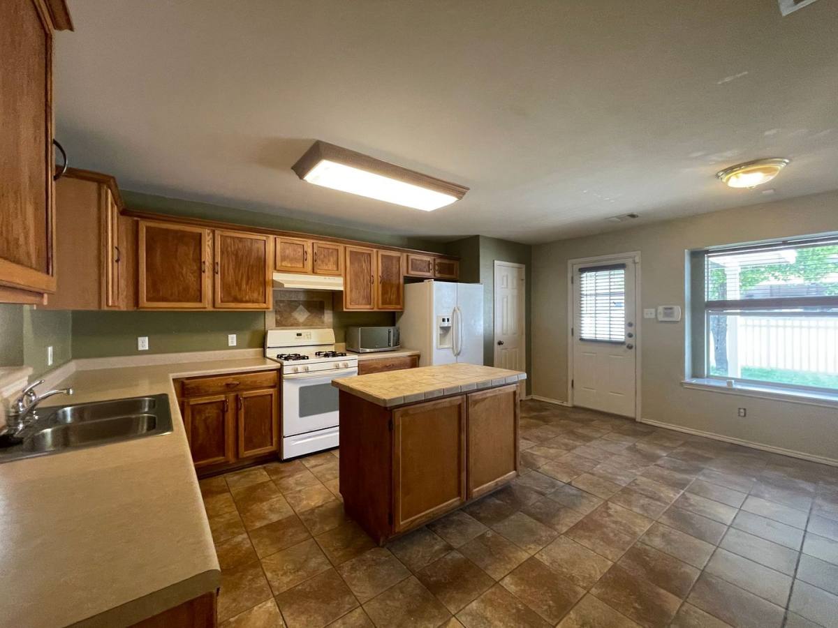 5206 Hartson, Kyle, TX 78640 - House for Rent - Image 10