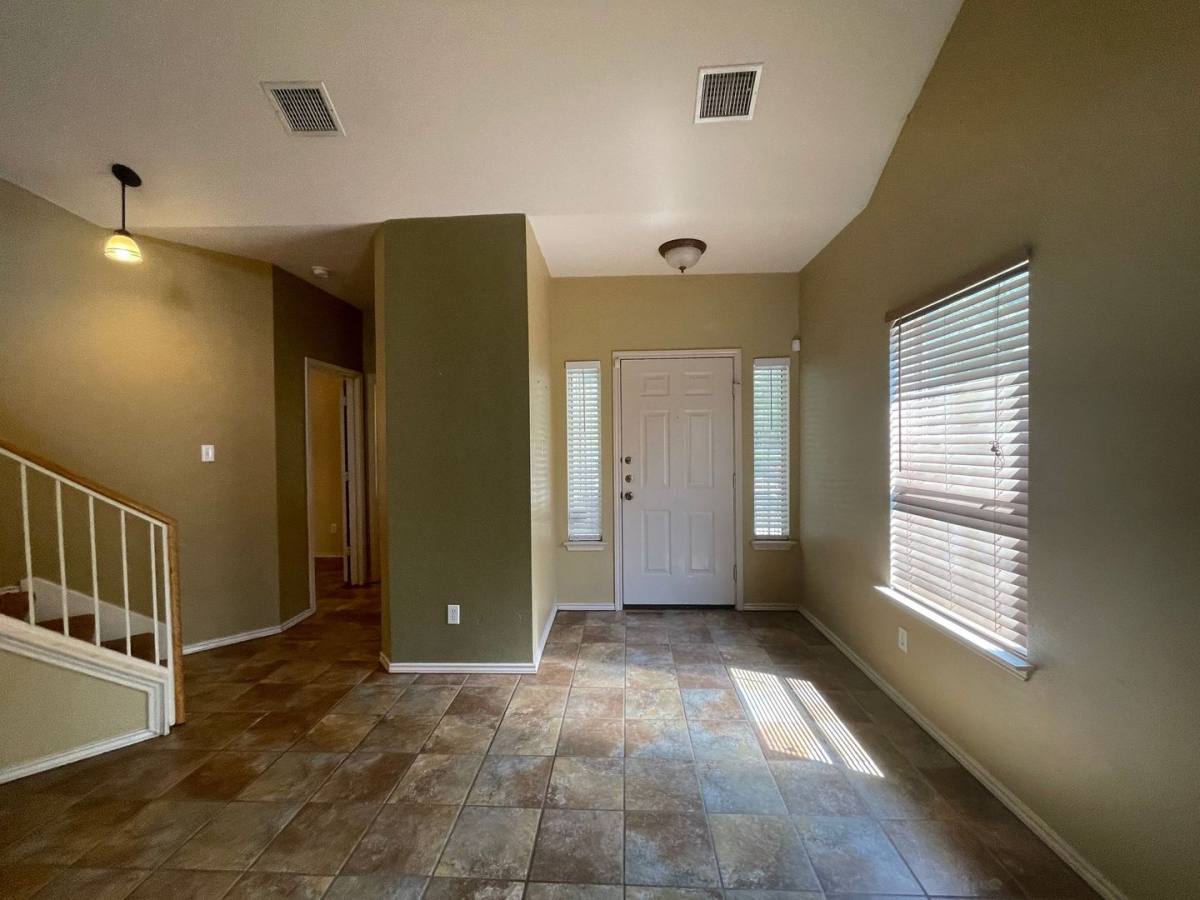 5206 Hartson, Kyle, TX 78640 - House for Rent - Image 4