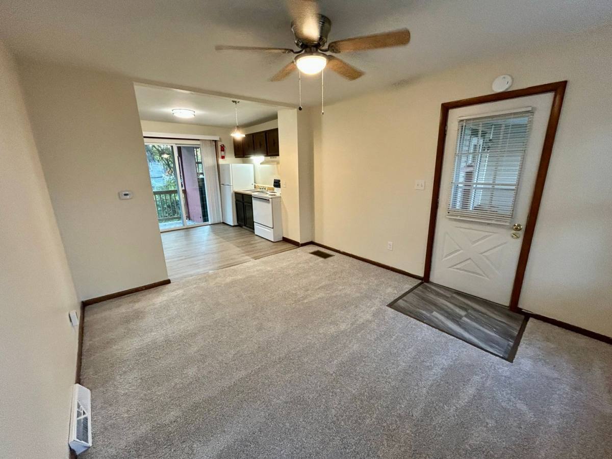 Apartment for rent at 2517 Station Rd, Erie, PA 16510