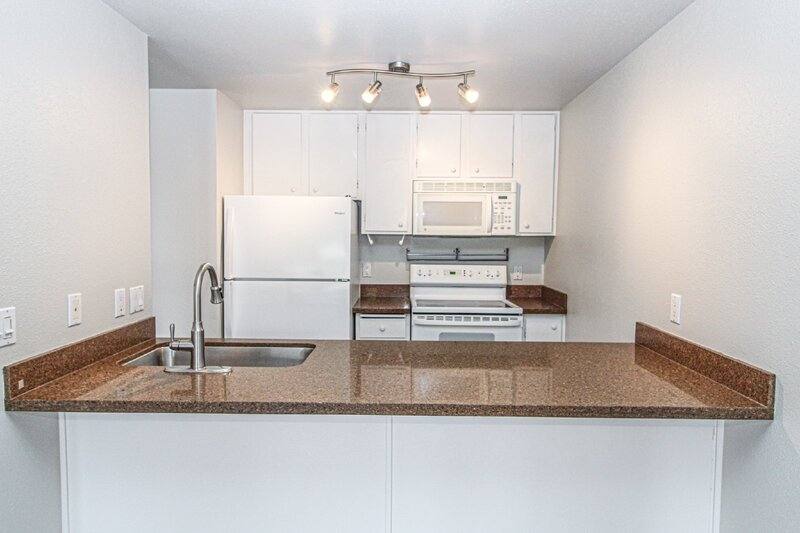 6627 Lakeview Dr #A-203, Kirkland, WA 98033 - Condo for Rent - Image 8