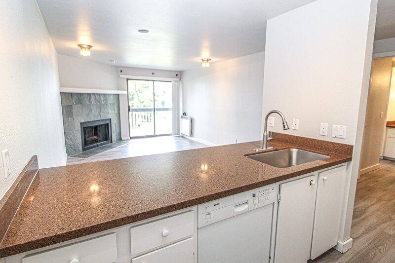 6627 Lakeview Dr #A-203, Kirkland, WA 98033 - Condo for Rent - Image 7