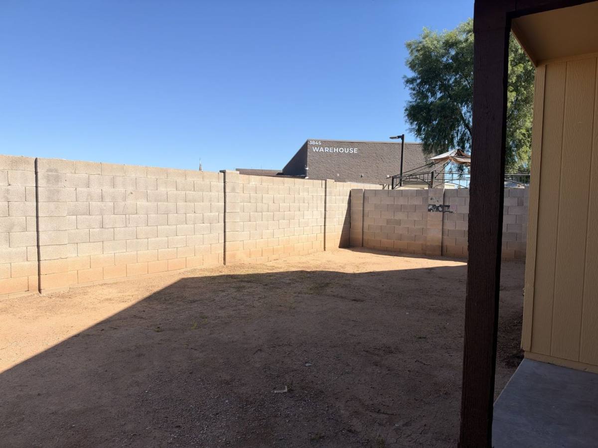 8938 W Fairmount Ave, Phoenix, AZ 85037 - House for Rent - Image 2