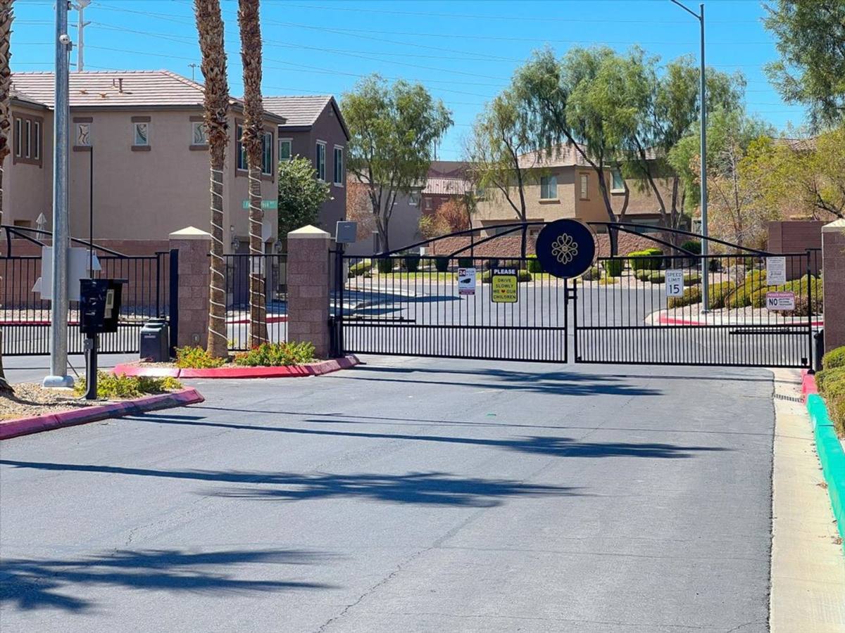 732 Rustic Desert Place, Henderson, NV 89011 - House for Rent - Image 2