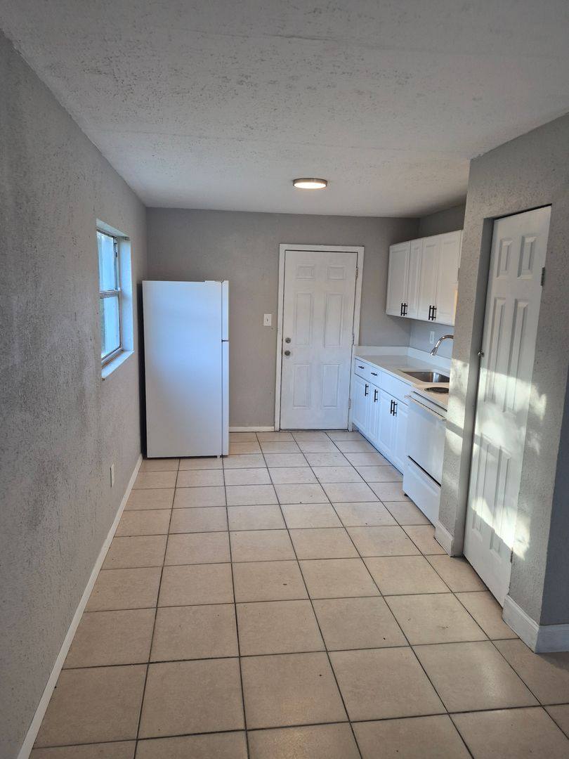 1511 E 140th Ave, Tampa, FL 33613 - Apartment for Rent - Image 3
