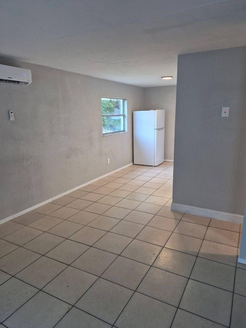 1511 E 140th Ave, Tampa, FL 33613 - Apartment for Rent - Image 2
