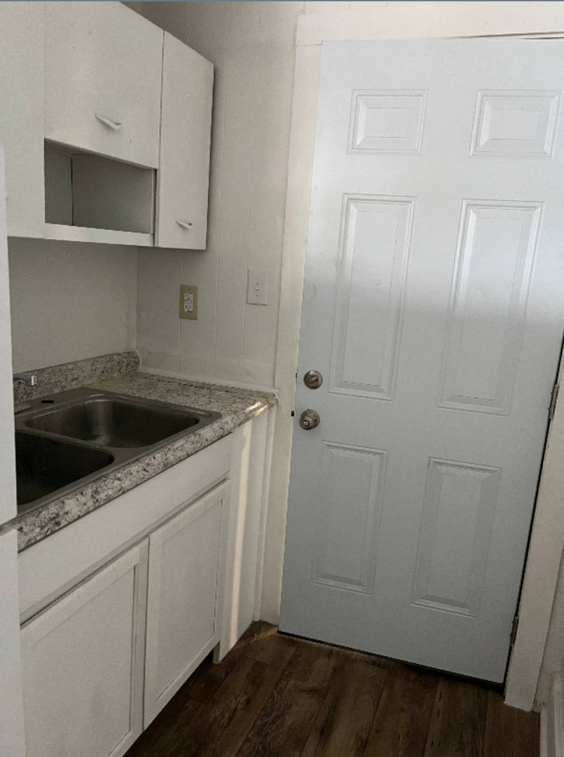 Apartment for rent at 713 W Adams St, Muncie, IN 47305