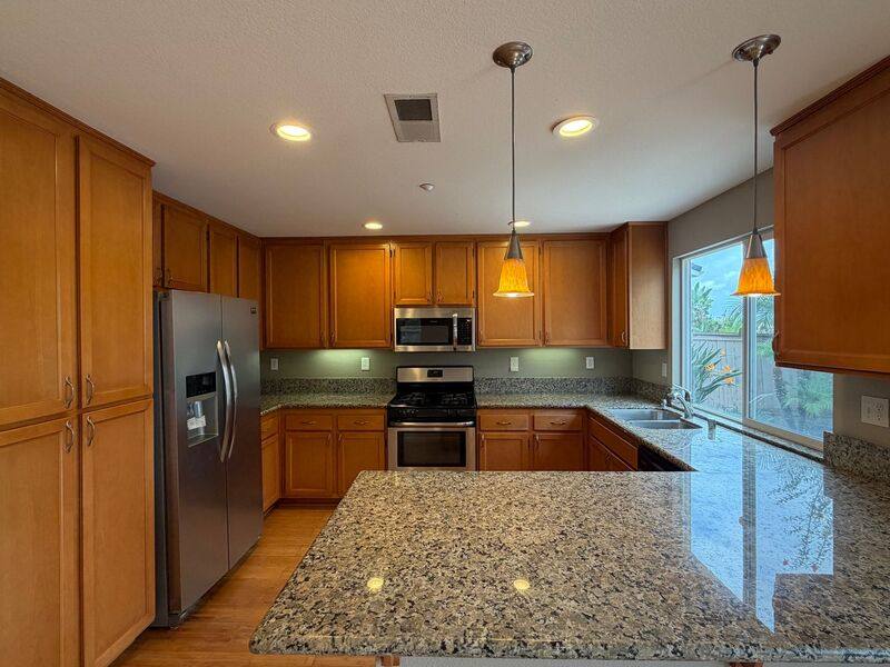 1631 Carriage Circle, Vista, CA 92081 - House for Rent - Image 7