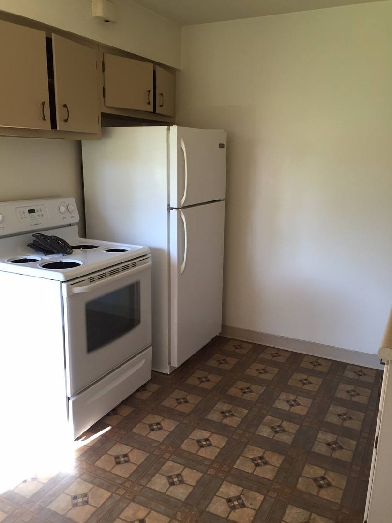 Courtyard Village, 100-140 Normandy Dr, Painesville, OH 44077 - Apartment for Rent - Image 4