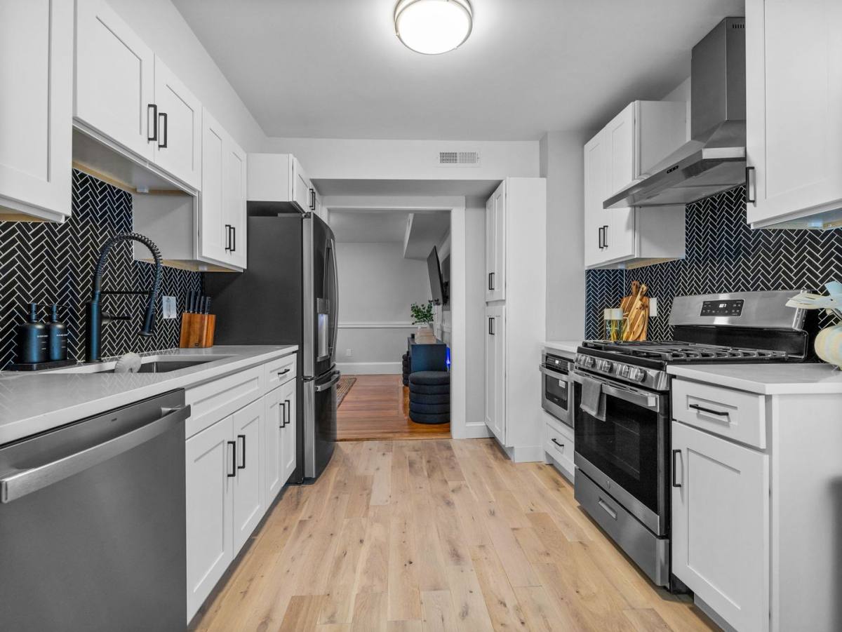 7-9 Dickson St #3, Somerville, MA 02144 - House for Rent