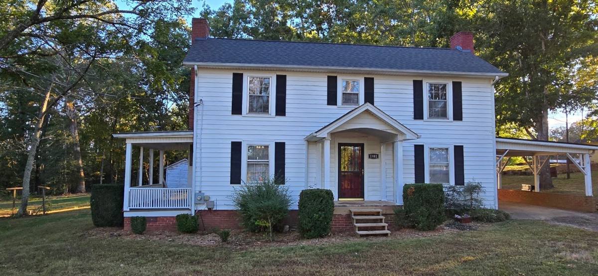 House for rent at 1981 Baton School Rd, Lenoir, NC 28645