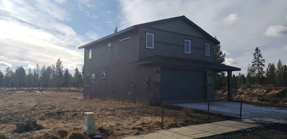House for rent at 16495 Bassett Dr, La Pine, OR 97739