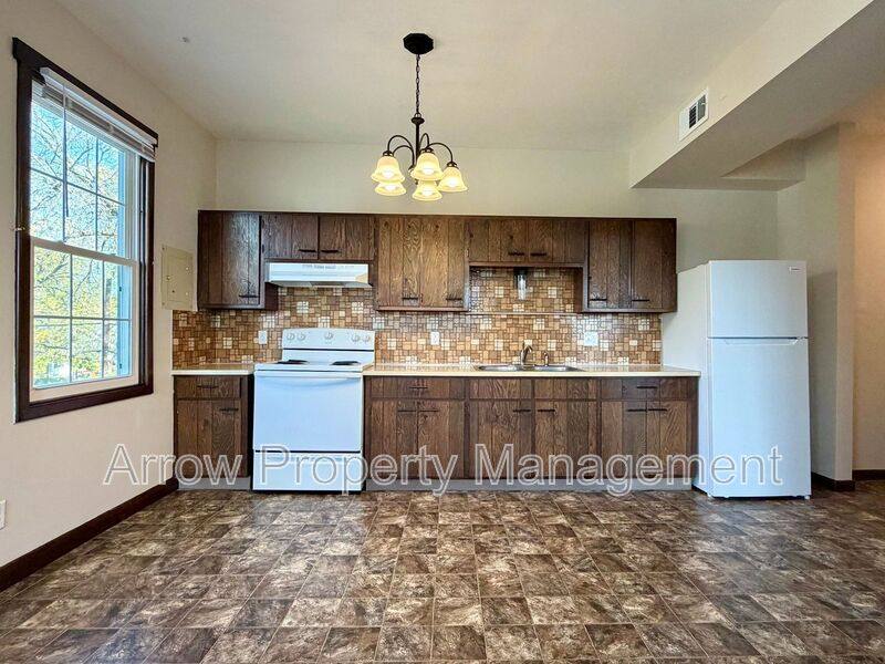 Apartment for rent at 2004 S 10 #1, Lincoln, NE 68502
