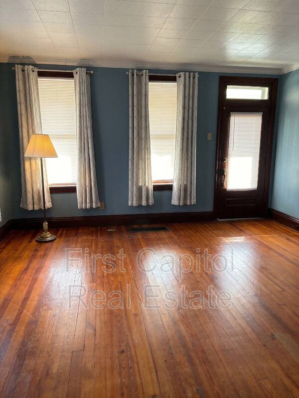 House for rent at 426 Maple St, Manchester, PA 17345