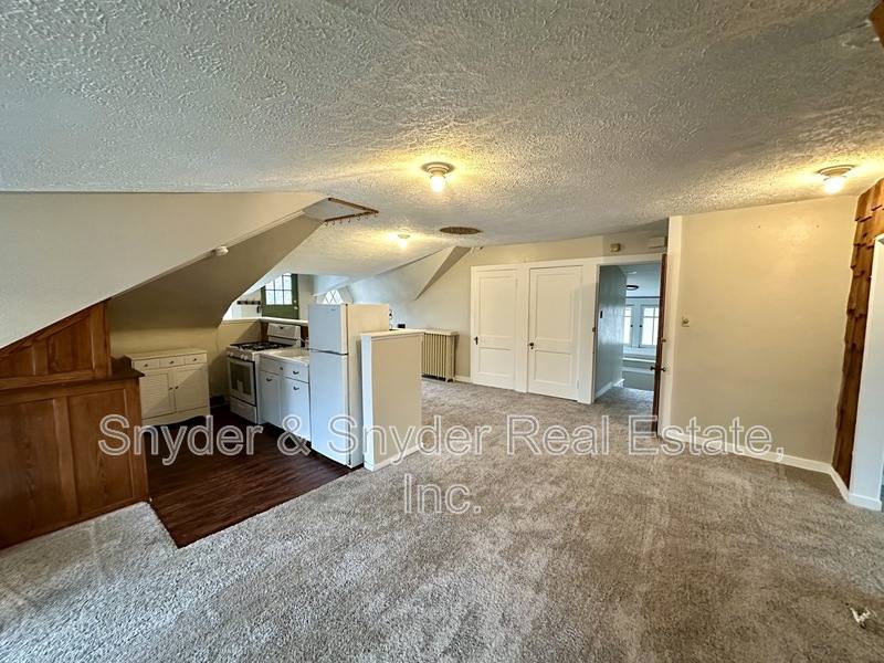 27 Casterton Ave, Akron, OH 44303 - Apartment for Rent - Image 3