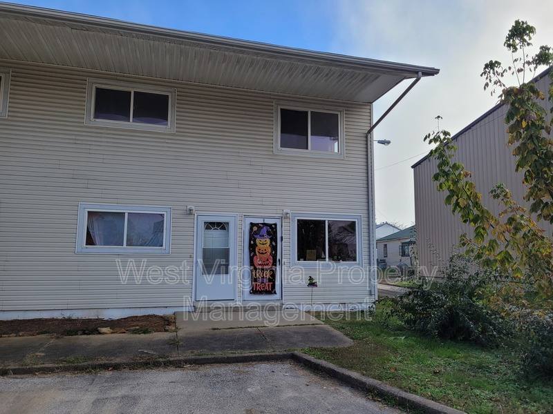 Apartment for rent at 130 Elm St #6, East Bank, WV 25067