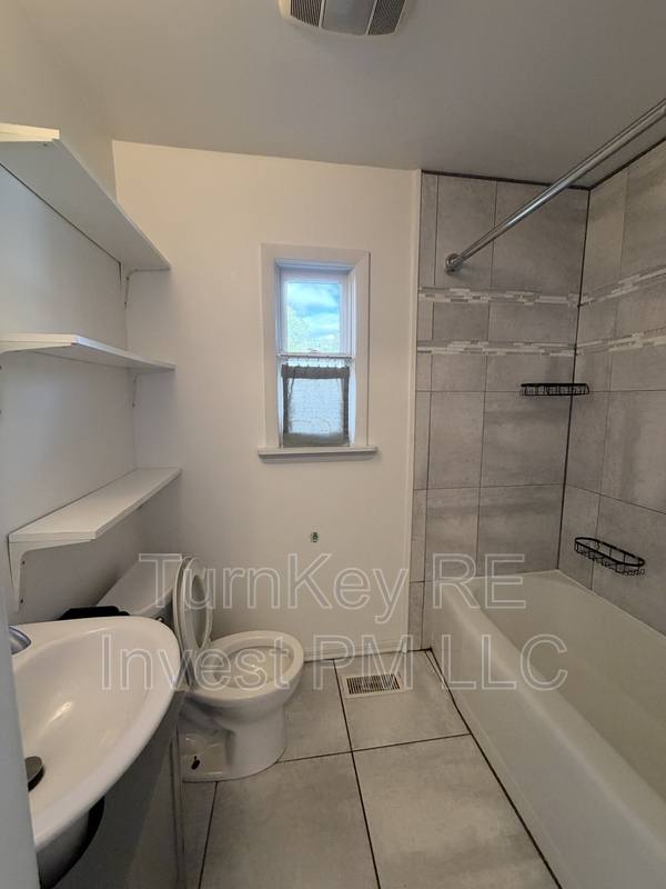 173 Nauvoo St, Park Forest, IL 60466 - House for Rent - Image 4