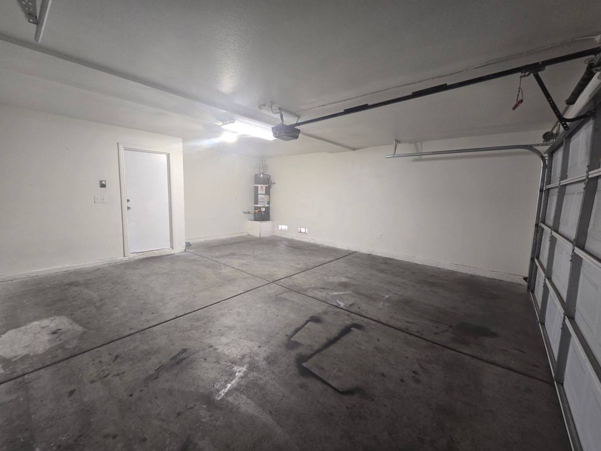 166 Skytop Dr, Henderson, NV 89015 - House for Rent - Image 9
