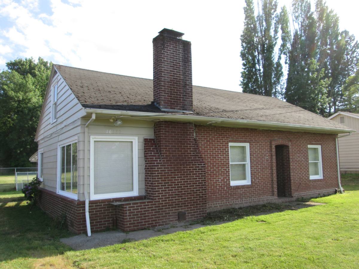 House for rent at 16380 SW Shaw St, Beaverton, OR 97078
