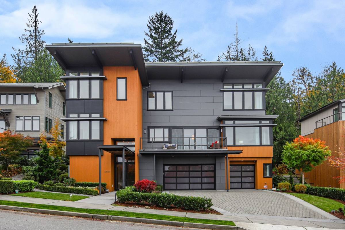 3037 NE Harrison Dr, Issaquah, WA 98029 - House for Rent - Image 1